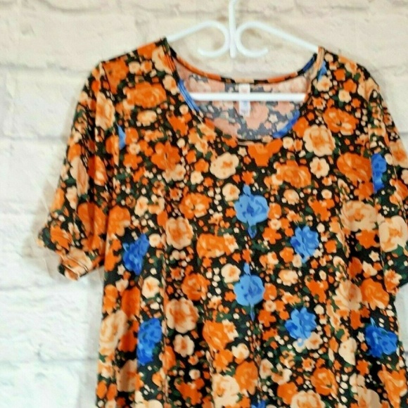 LuLaroe Floral Print Hi Lo Short Sleeve Top Blouse - Picture 2 of 6